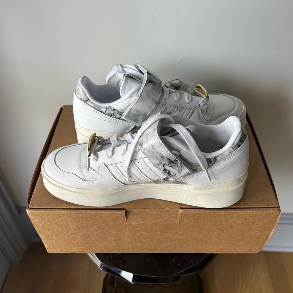 Adidas Originals Forum Bonega sneakers in white with marble print - Picture 15 of 15